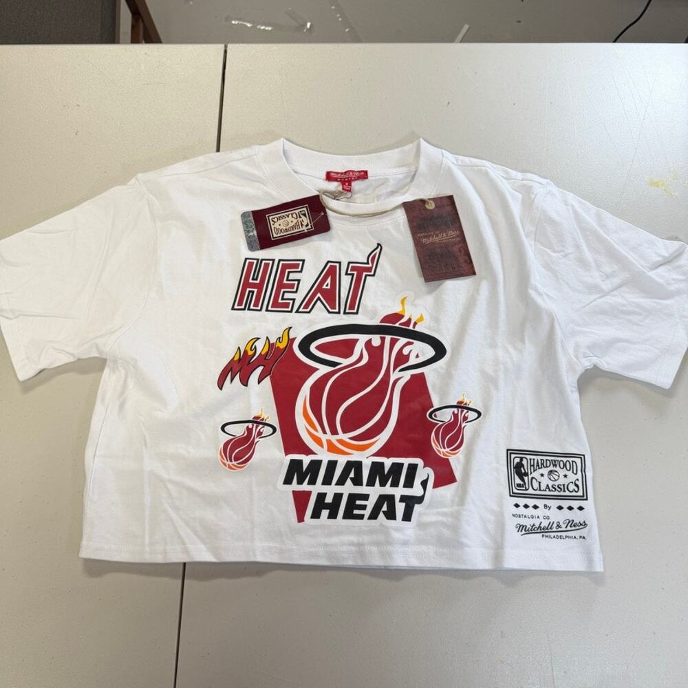 Miami Heat Mitchell & Ness NBA Women's Graphic Boxy Crop T-Shirt Small NWT